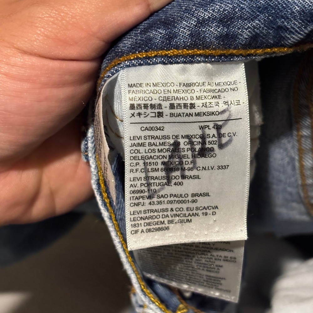 Levis 501 Men Original Fit Button Fly Straight Leg Blue Jeans 34x32 Medium Wash - Picture 7 of 12